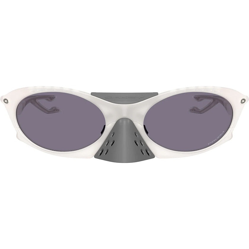 oakley, oakley eyewear, oakley sunglasses, xeyes sunglass shop, men sunglasses, women sunglasses, fashion, fashion sunglasses, sport sunglasses, jaylen brown oakley glasses, oakley plantaris, oo9437, oakley nba, prizm lenses